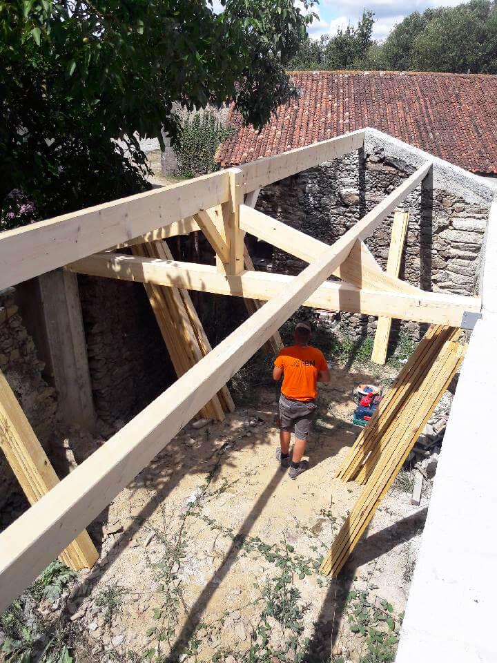 Pose de charpente neuve à Apremont par RBM Menuiserie